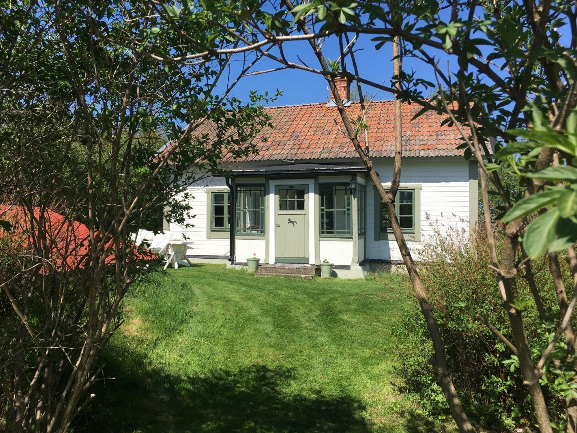 Enkoeping Cottage Bagian luar foto